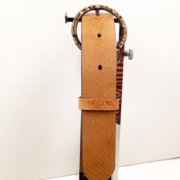 {Chico’s} Embellished Leather Belt - Picture 15 of 16